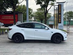 Tesla Model Y 2022 rear-wheel drive version - фото 4