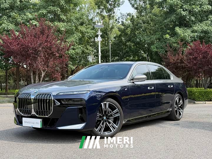 BMW i7 2023 eDrive50L M Sport Package - автомобиль из Китая