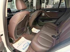 BMW X1 facelift sDrive25Li leading - фото 12