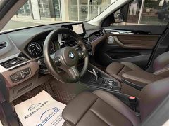 BMW X1 facelift sDrive25Li leading - фото 5