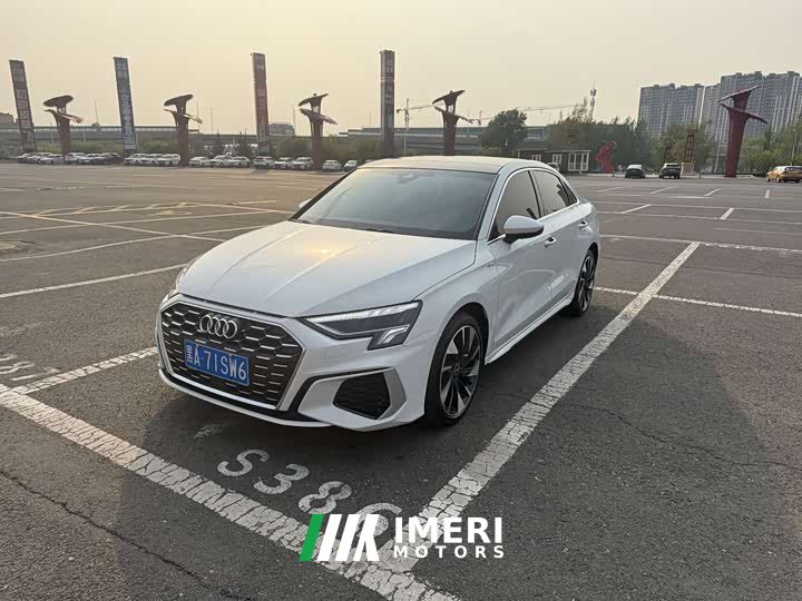 Audi A3 A3L Limousine 35 TFSI Fashion Sport - автомобиль из Китая