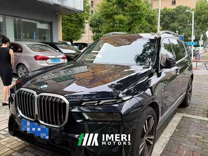 BMW X7 xDrive40i Exclusive M Sports Package - автомобиль из Китая