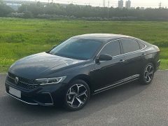 Volkswagen Passat 330TSI Starry Sky Deluxe Edition - фото 1