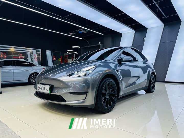 Tesla Model Y 2022 rear-wheel drive version