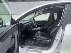 Tesla Model Y rear-wheel drive version - фото 4