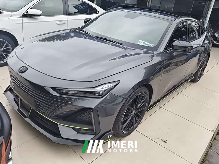 Changan UNI-V 1.5T premium - автомобиль из Китая