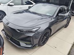 Changan UNI-V 1.5T premium - фото 1