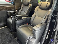 Toyota Alphard 2024 2.5L Hybrid Executive Lounge - фото 12