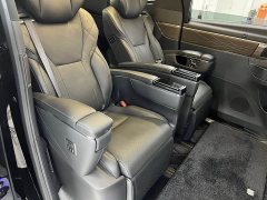 Toyota Alphard 2024 2.5L Hybrid Executive Lounge - фото 14