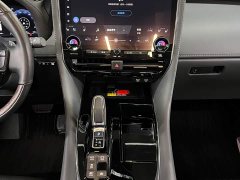 Toyota Alphard 2024 2.5L Hybrid Executive Lounge - фото 19