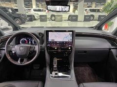 Toyota Wilfa 2024 Crown Dual Engine 2.5L Supreme Executive Edition - фото 16