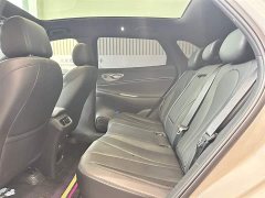 Lynk & Co Hiace 06 EV 605 Pilot Pro Edition - фото 10