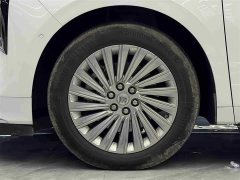 Lynk & Co Century 2.0T four-seater private version - фото 4