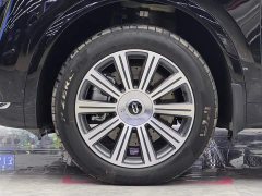 AITO Wenjie M8 extended range Max version 53.4kWh 5-seater version (192-line lidar) - фото 4