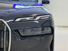 BMW 7 Series 2023 735Li Luxury Line - фото 4