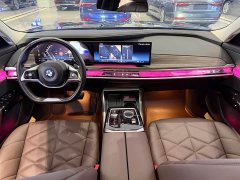 BMW 7 Series 2023 735Li Luxury Line - фото 7