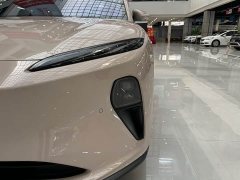 NIO ET5T 75kWh Touring - фото 8