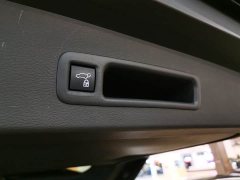 Toyota Granvia 2024 2.5L Hybrid Premium PLUS AWD - фото 20