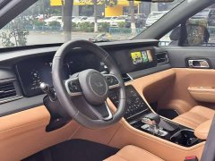 Li Auto Ideal ONE 2020 extended range 6-seater version - фото 3