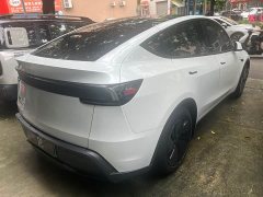 Tesla Model Y facelift long-range rear-wheel drive version - фото 3