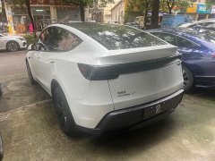 Tesla Model Y facelift long-range rear-wheel drive version - фото 4