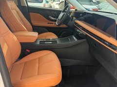 Lynk & Co Adventurer 2.0T front-wheel drive and elegant - фото 11
