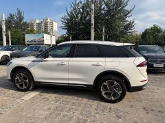 Lynk & Co Adventurer 2.0T front-wheel drive and elegant - фото 3