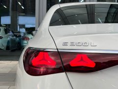 Mercedes-Benz E-Class facelift E 300 L luxury - фото 13