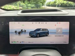 AITO Wenjie M8 extended range Ultra version 53.4kWh 5-seater version (192-line lidar) - фото 9