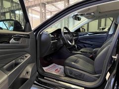 Volkswagen Passat 330TSI Elite Edition - фото 12