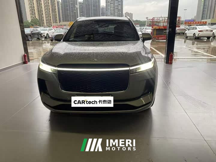 Li Auto ONE Extended-Range 6-Seater - автомобиль из Китая