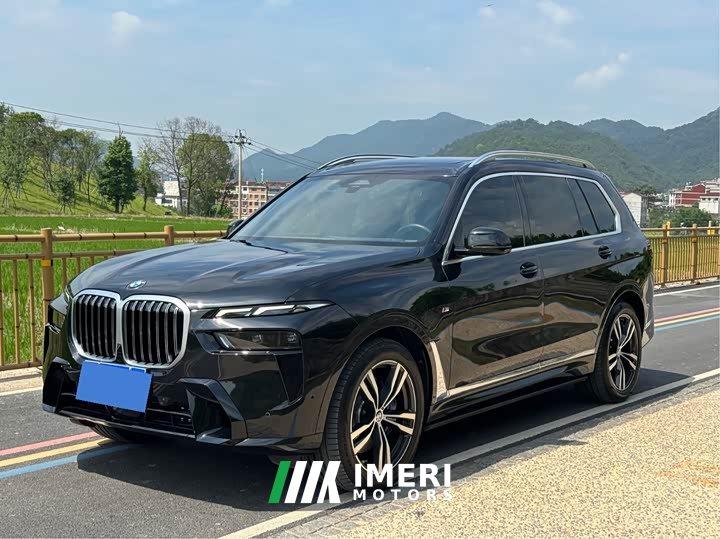 BMW X7 2023 xDrive40i Exclusive M Sports Package - автомобиль из Китая