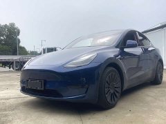 Tesla Model Y standard range rear-wheel drive version - фото 1