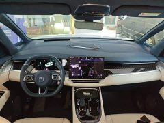Zeekr 009 2024 seven-seat aisle version four-wheel drive 108kWh - фото 4