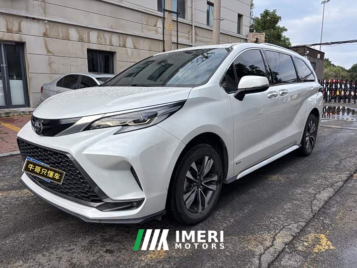 Toyota Grevia 2.5L Hybrid Luxury Edition - автомобиль из Китая