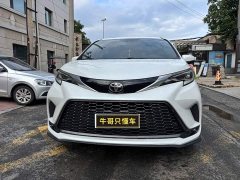 Toyota Grevia 2.5L Hybrid Luxury Edition - фото 3