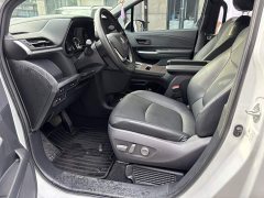 Toyota Grevia 2.5L Hybrid Luxury Edition - фото 9