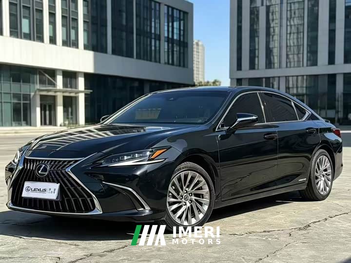 Lexus ES 300h Executive Edition - автомобиль из Китая