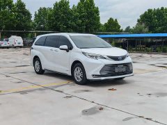 Toyota SIENNA 2021 2.5L Hybrid Premium Edition - фото 3