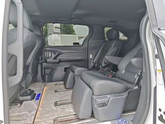Toyota SIENNA 2021 2.5L Hybrid Premium Edition - фото 6