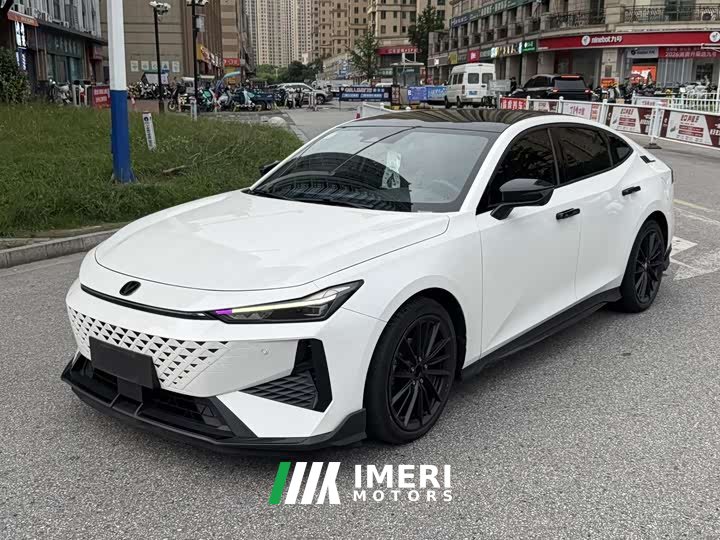 Changan UNI-V 1.5T exclusive - автомобиль из Китая