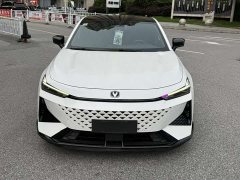 Changan UNI-V 1.5T exclusive - фото 2