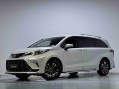Toyota Granvia 2023 2.5L Hybrid Luxury - фото 1