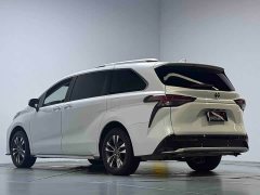 Toyota Granvia 2023 2.5L Hybrid Luxury - фото 18