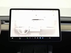Tesla Model 3 rear-wheel drive version - фото 12