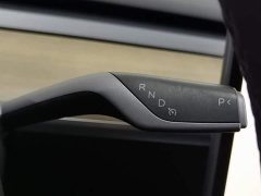 Tesla Model 3 rear-wheel drive version - фото 13