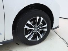 Toyota Granvia 2023 2.5L Hybrid Luxury - фото 12