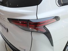 Toyota Granvia 2023 2.5L Hybrid Luxury - фото 16