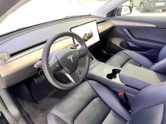 Tesla Model 3 rear-wheel drive version - фото 9