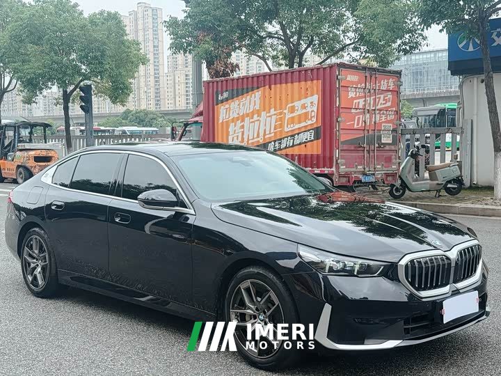 BMW 5 Series 530Li Leading Luxury Package - автомобиль из Китая